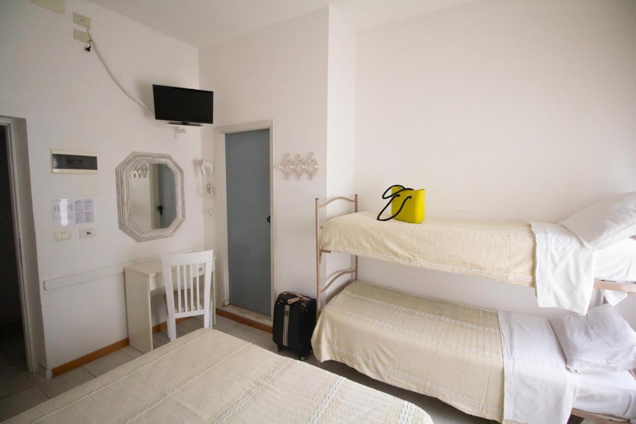 Hotel Morri Bellaria-Igea Marina Exteriör bild