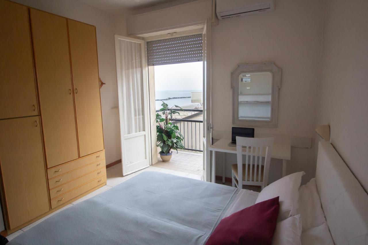 Hotel Morri Bellaria-Igea Marina Exteriör bild