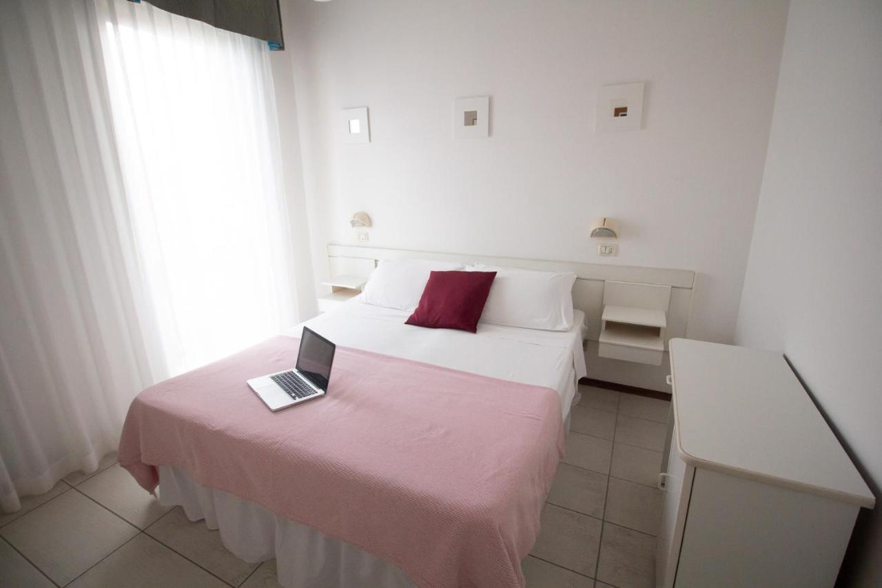 Hotel Morri Bellaria-Igea Marina Exteriör bild
