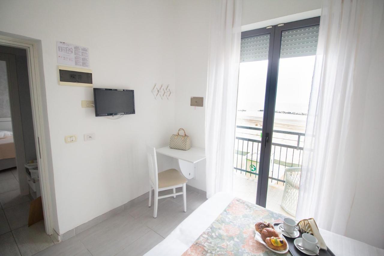 Hotel Morri Bellaria-Igea Marina Exteriör bild